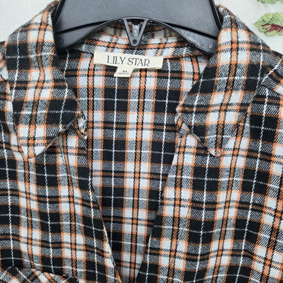 Lily Star* Plaid Crop-Top Multicolor* Long Sleeve* Tie Bow at bottom* Size: M - Picture 4 of 8